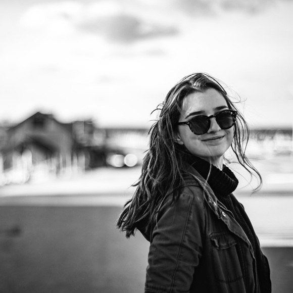 Meet your Posher, Anna - Picture 2 of 2